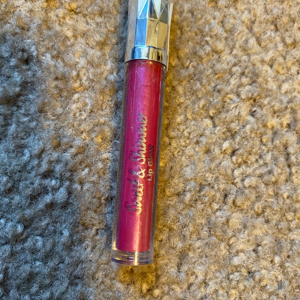 Lips gloss - Picture 4 of 5
